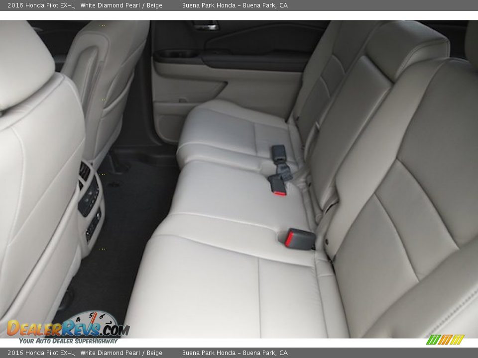 2016 Honda Pilot EX-L White Diamond Pearl / Beige Photo #12