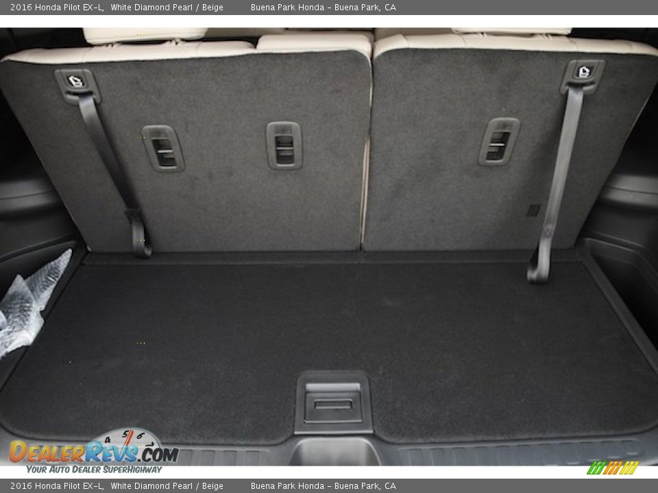 2016 Honda Pilot EX-L White Diamond Pearl / Beige Photo #18