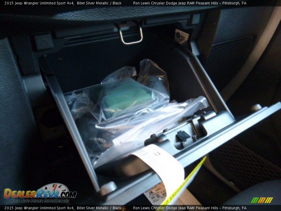 2015 Jeep Wrangler Unlimited Sport 4x4 Billet Silver Metallic / Black Photo #18