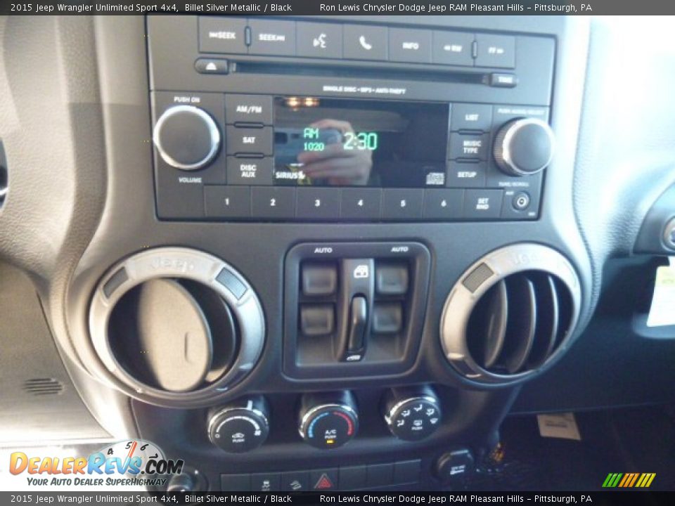 2015 Jeep Wrangler Unlimited Sport 4x4 Billet Silver Metallic / Black Photo #19