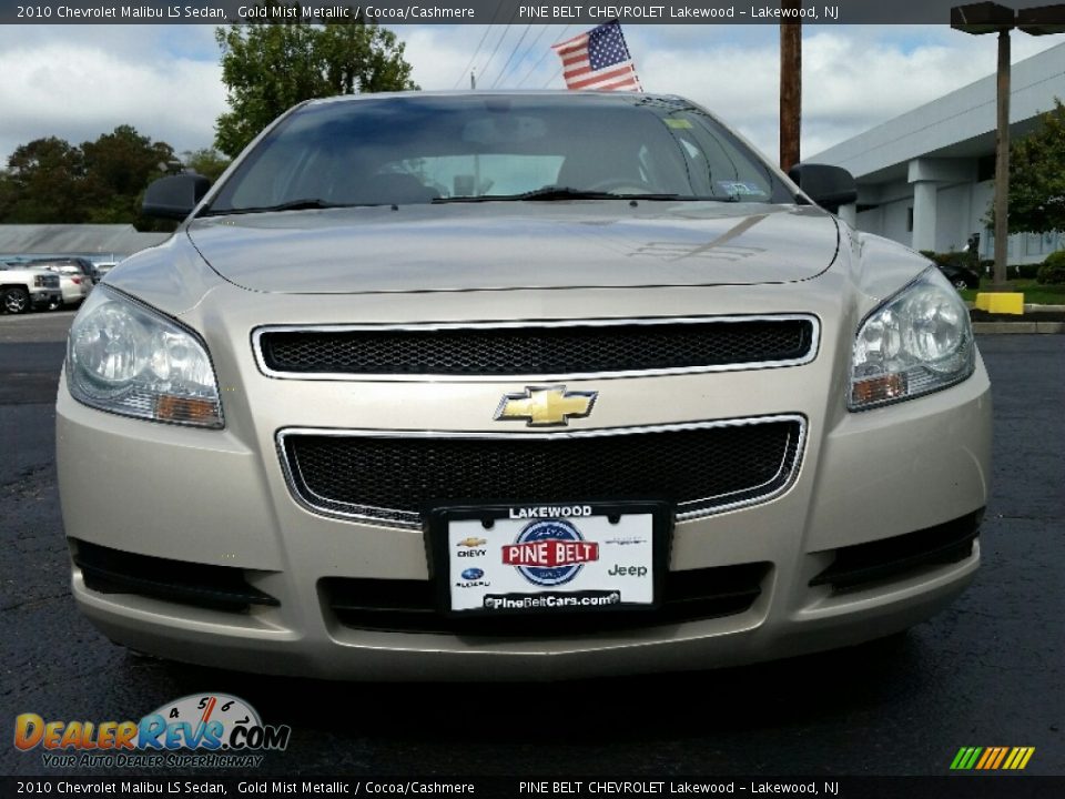 2010 Chevrolet Malibu LS Sedan Gold Mist Metallic / Cocoa/Cashmere Photo #2