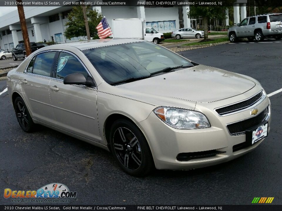 2010 Chevrolet Malibu LS Sedan Gold Mist Metallic / Cocoa/Cashmere Photo #3