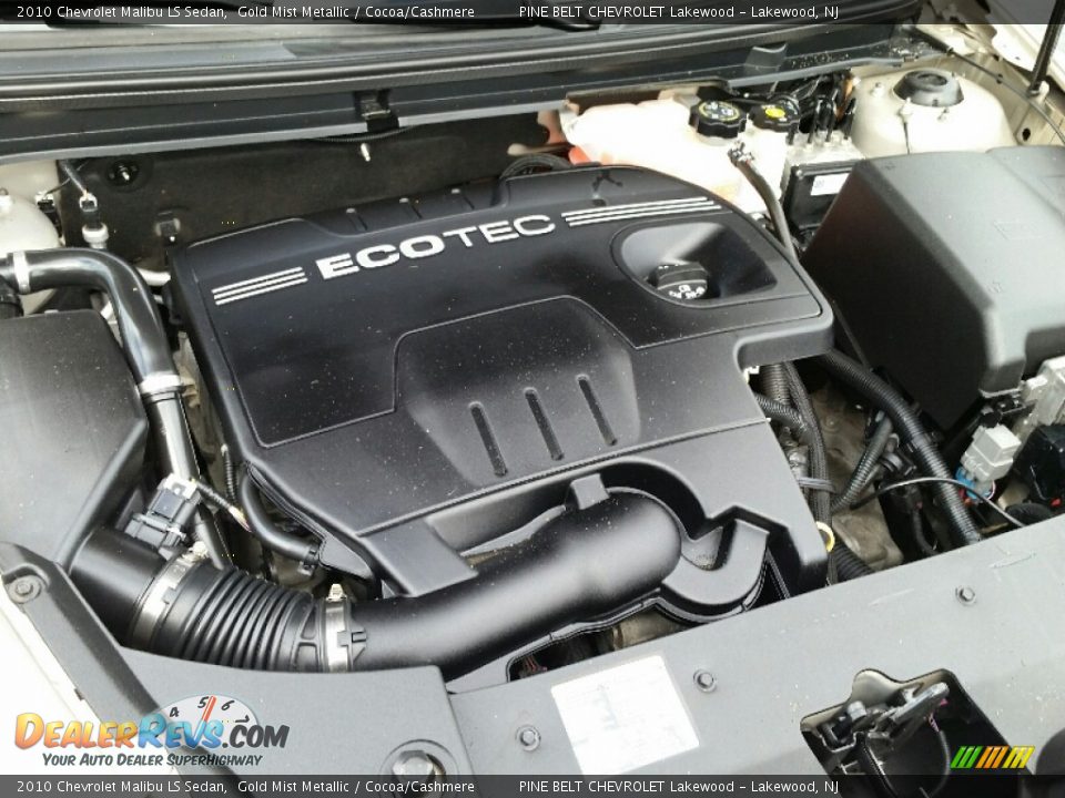 2010 Chevrolet Malibu LS Sedan Gold Mist Metallic / Cocoa/Cashmere Photo #20