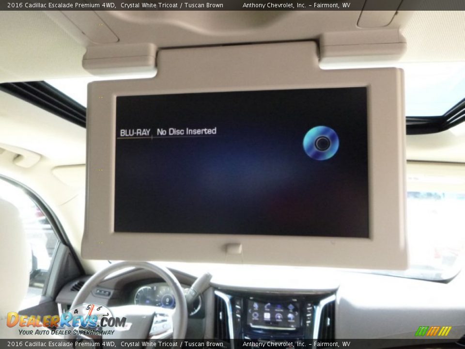Entertainment System of 2016 Cadillac Escalade Premium 4WD Photo #5