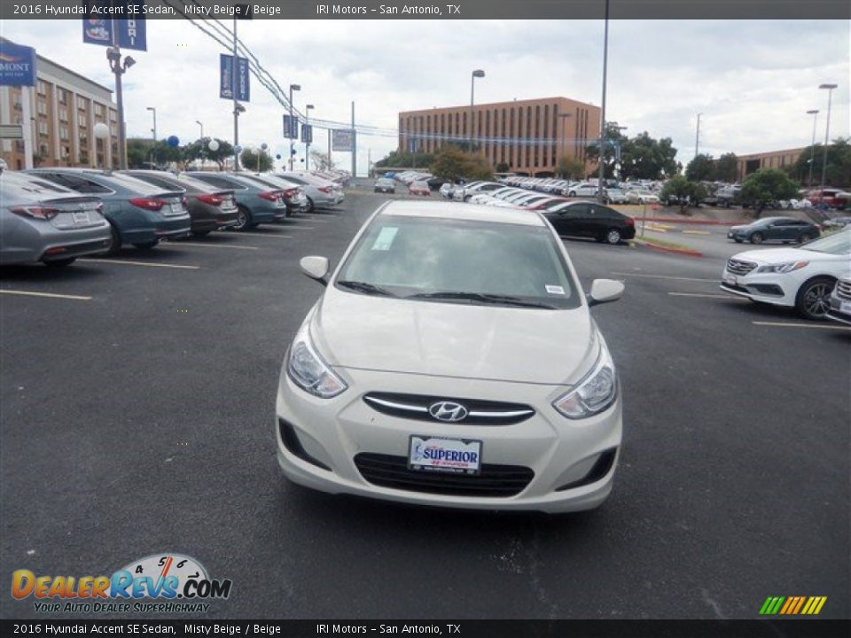 2016 Hyundai Accent SE Sedan Misty Beige / Beige Photo #5