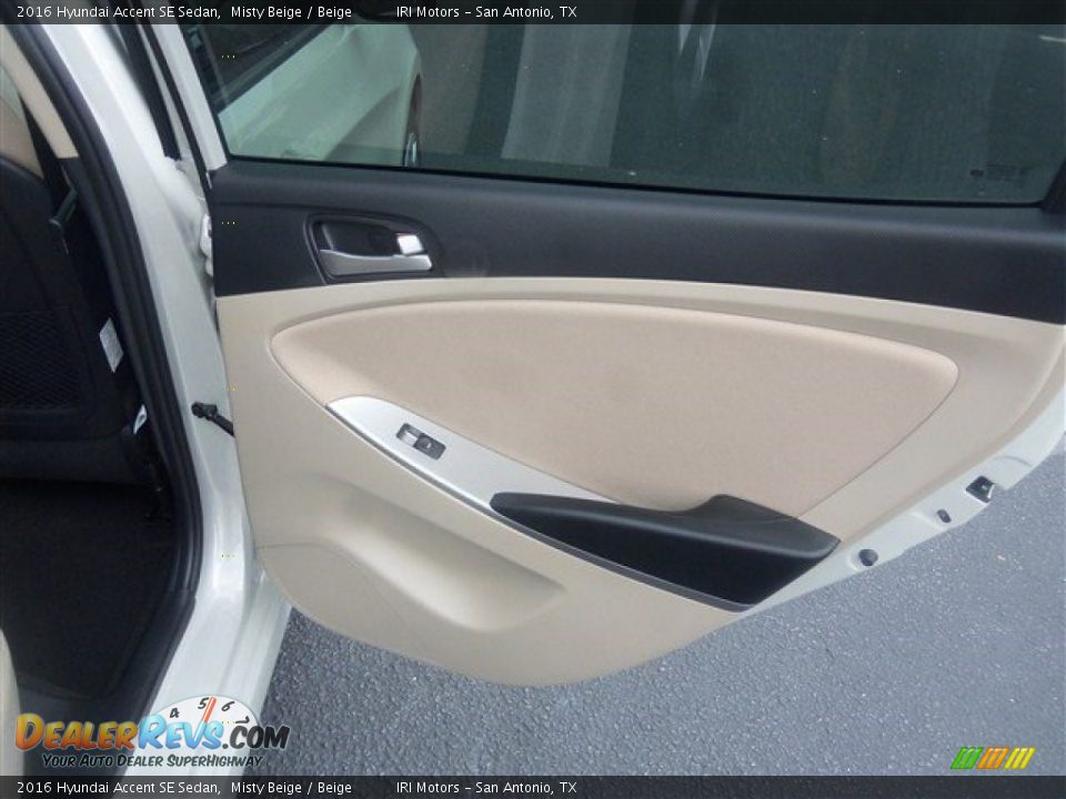 2016 Hyundai Accent SE Sedan Misty Beige / Beige Photo #15