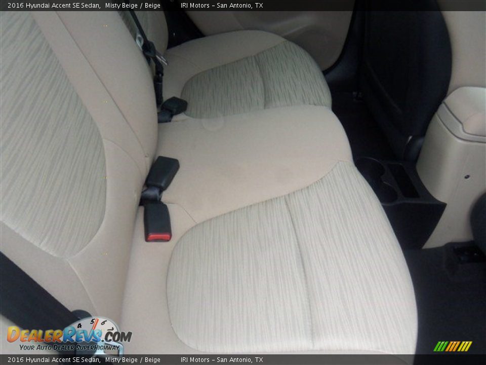 2016 Hyundai Accent SE Sedan Misty Beige / Beige Photo #16