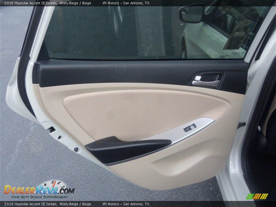 2016 Hyundai Accent SE Sedan Misty Beige / Beige Photo #19