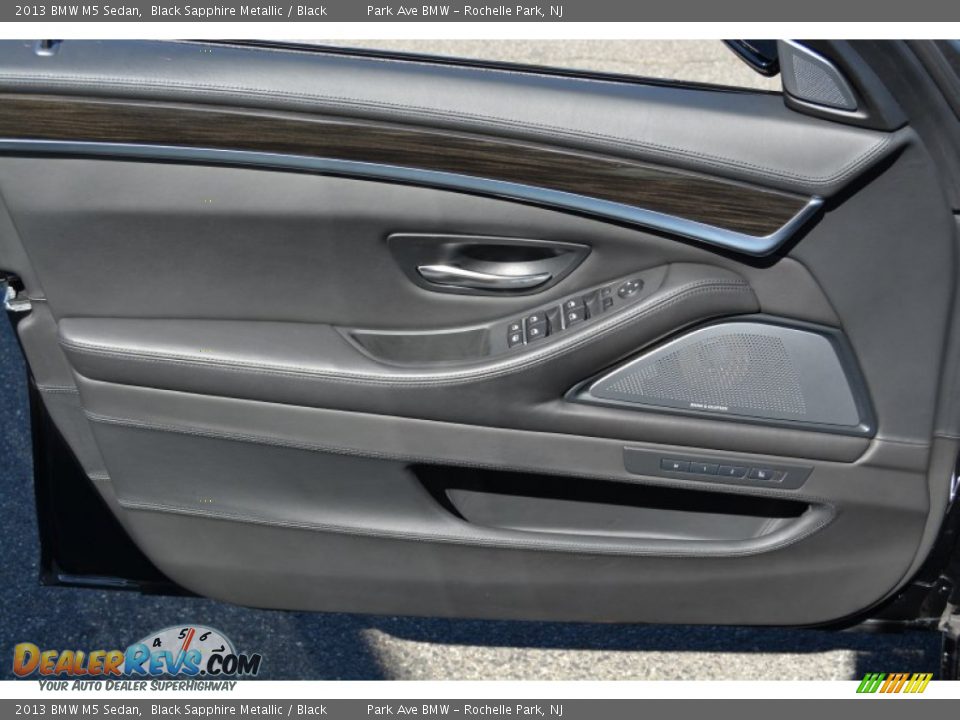 2013 BMW M5 Sedan Black Sapphire Metallic / Black Photo #8