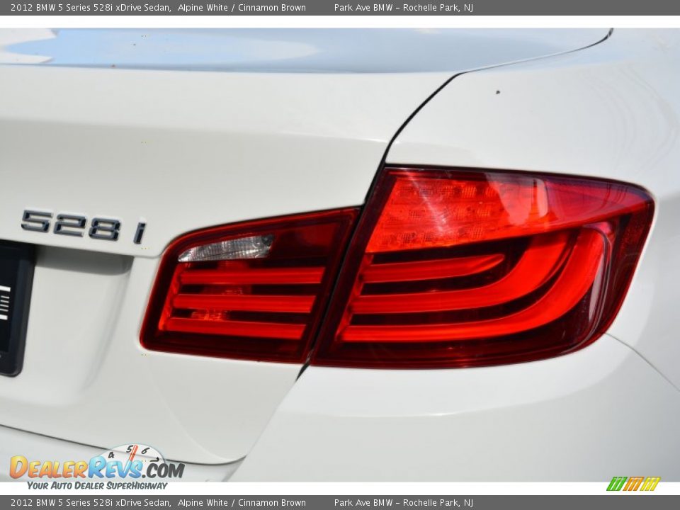 2012 BMW 5 Series 528i xDrive Sedan Alpine White / Cinnamon Brown Photo #21