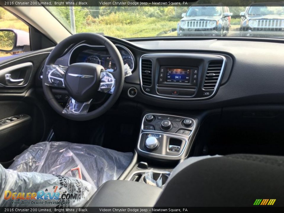 2016 Chrysler 200 Limited Bright White / Black Photo #4