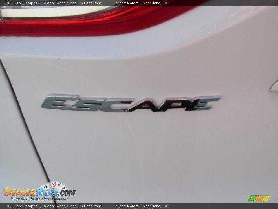 2016 Ford Escape SE Oxford White / Medium Light Stone Photo #13