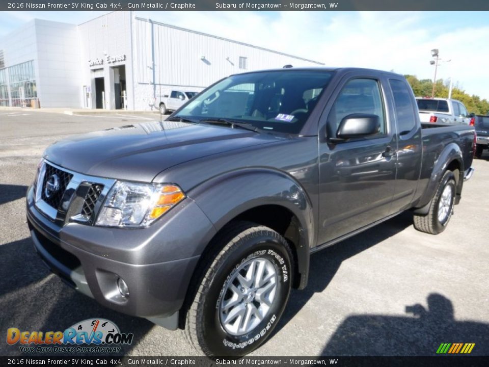 Front 3/4 View of 2016 Nissan Frontier SV King Cab 4x4 Photo #9