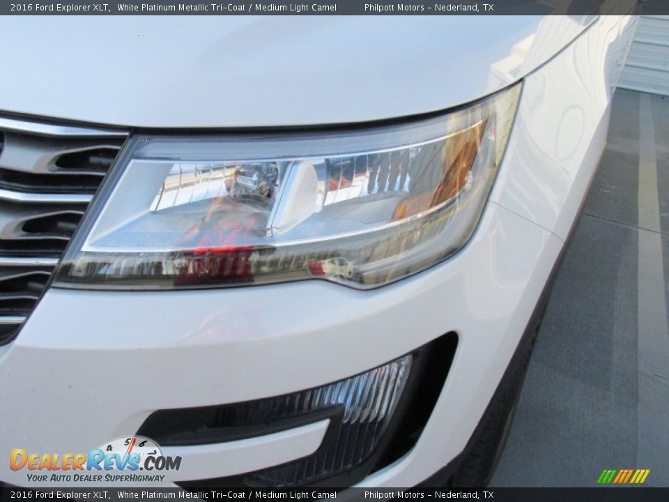 2016 Ford Explorer XLT White Platinum Metallic Tri-Coat / Medium Light Camel Photo #9