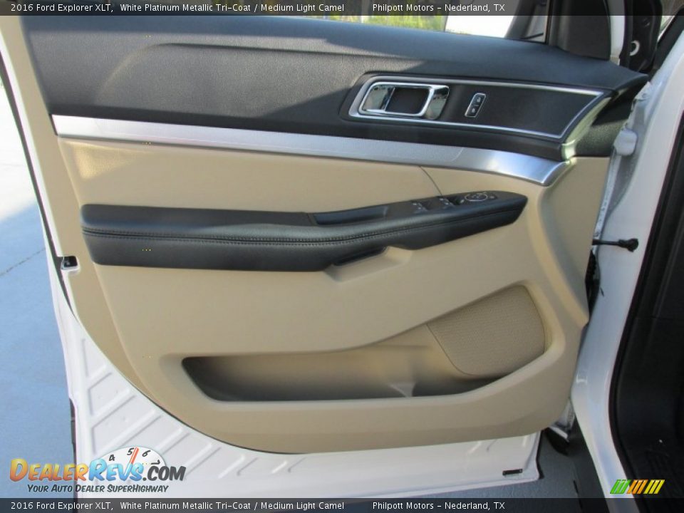 2016 Ford Explorer XLT White Platinum Metallic Tri-Coat / Medium Light Camel Photo #20
