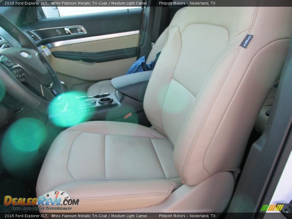 2016 Ford Explorer XLT White Platinum Metallic Tri-Coat / Medium Light Camel Photo #22