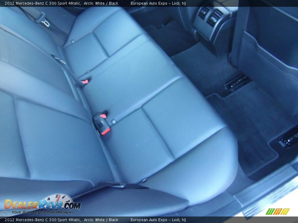 2012 Mercedes-Benz C 300 Sport 4Matic Arctic White / Black Photo #17
