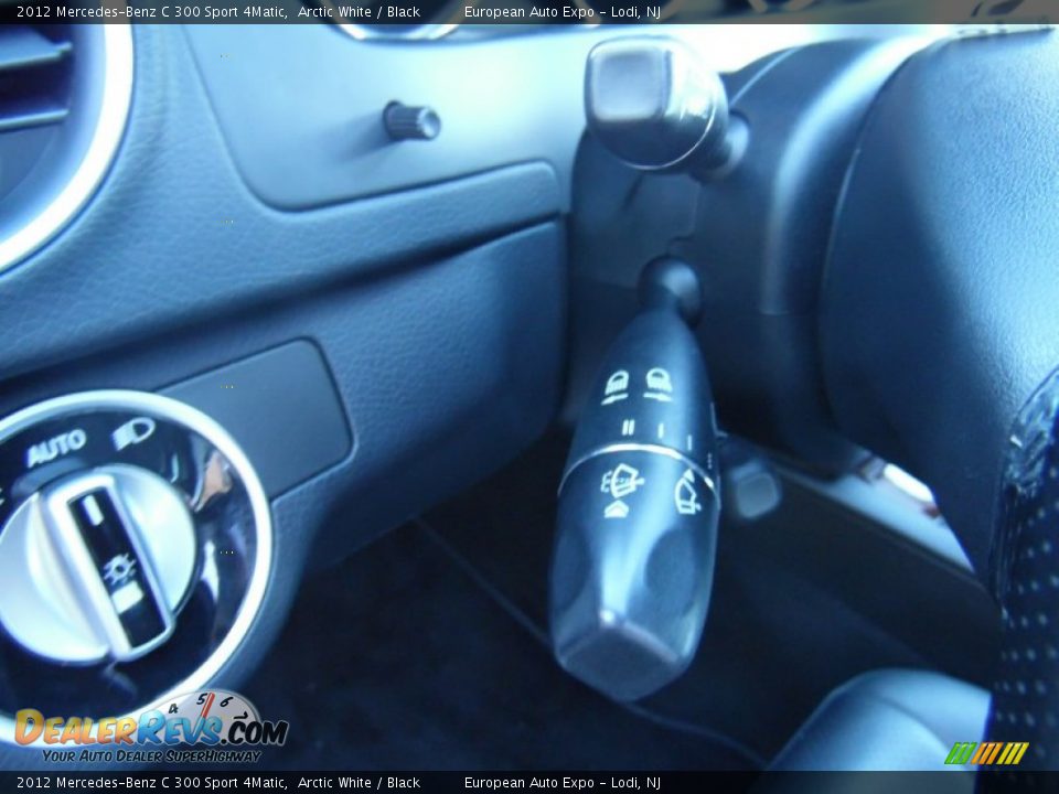 2012 Mercedes-Benz C 300 Sport 4Matic Arctic White / Black Photo #24