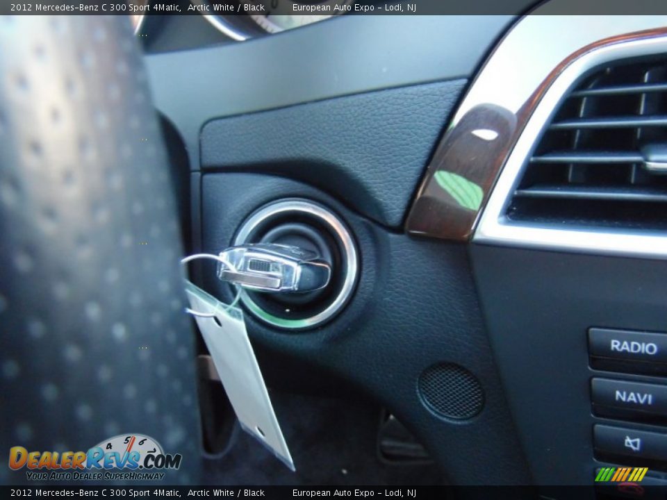 2012 Mercedes-Benz C 300 Sport 4Matic Arctic White / Black Photo #29
