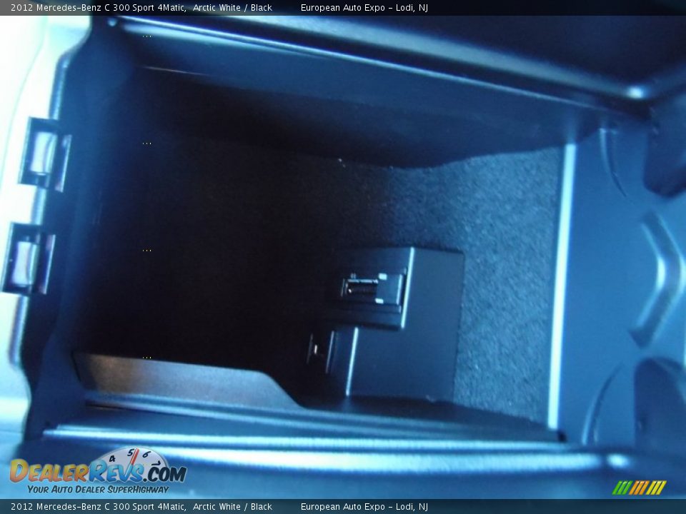 2012 Mercedes-Benz C 300 Sport 4Matic Arctic White / Black Photo #34