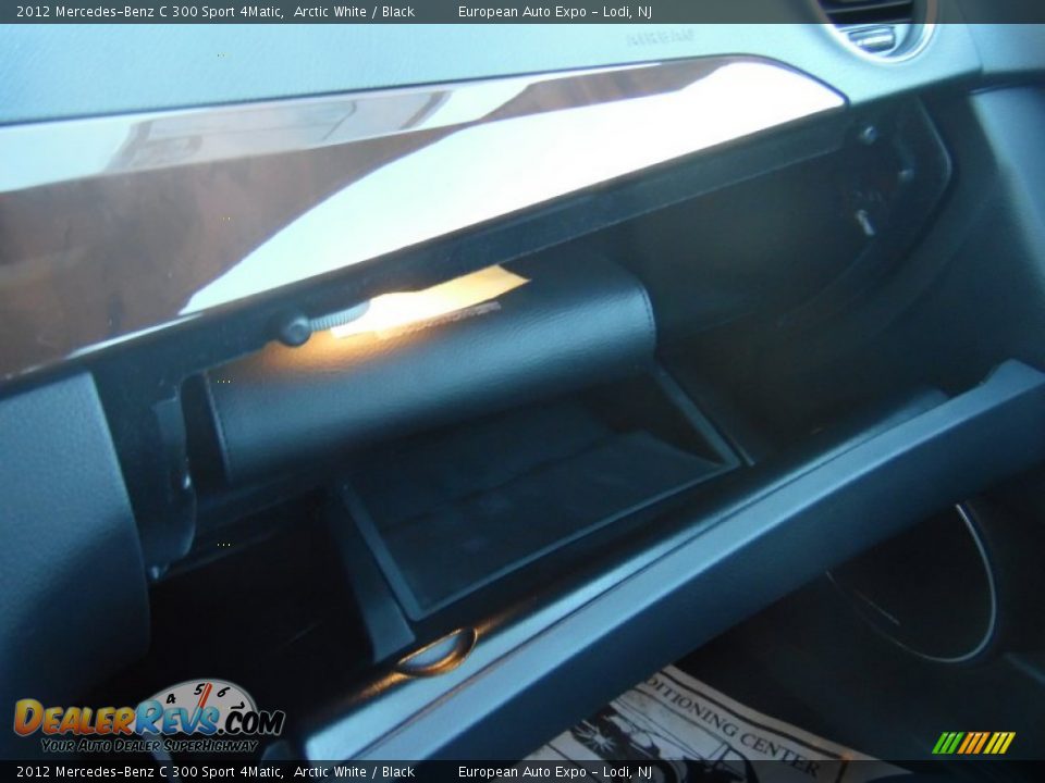 2012 Mercedes-Benz C 300 Sport 4Matic Arctic White / Black Photo #36