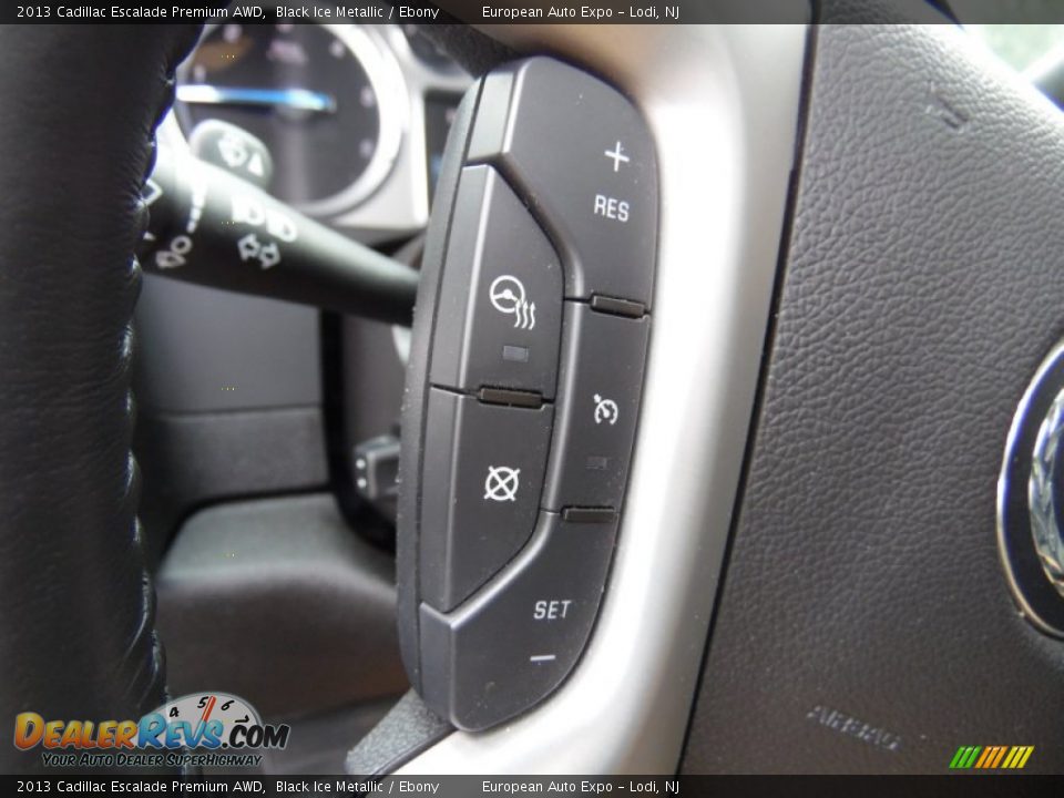 2013 Cadillac Escalade Premium AWD Black Ice Metallic / Ebony Photo #30