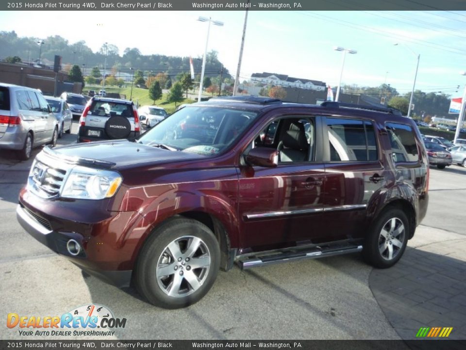 Front 3/4 View of 2015 Honda Pilot Touring 4WD Photo #4
