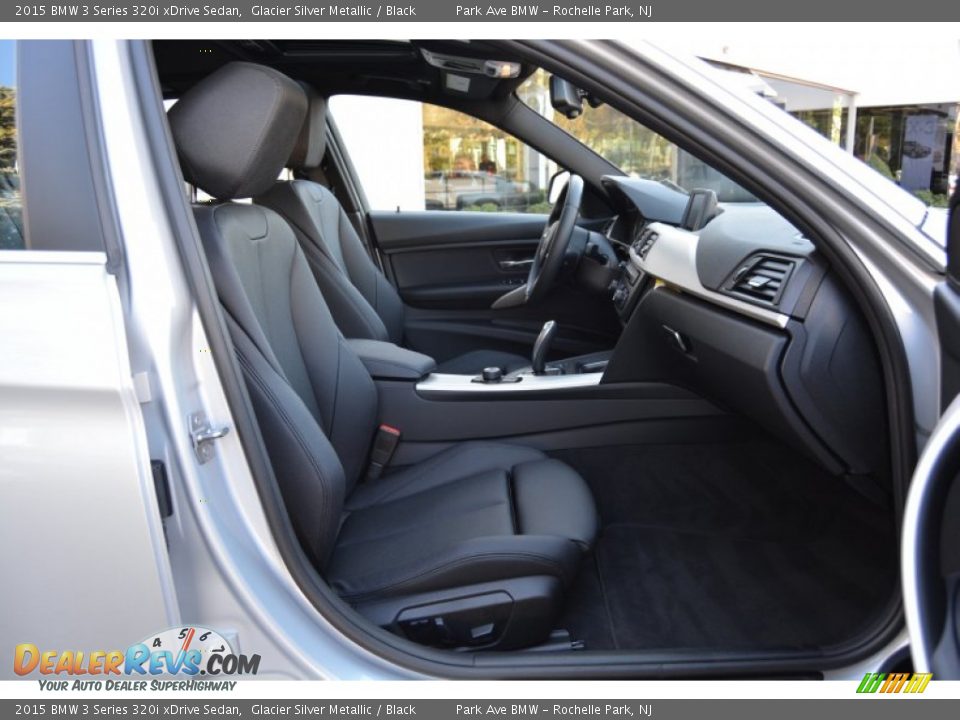 2015 BMW 3 Series 320i xDrive Sedan Glacier Silver Metallic / Black Photo #28