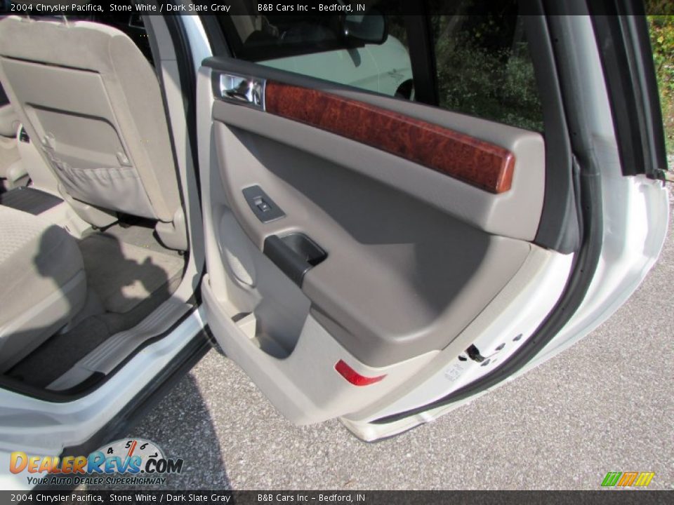 2004 Chrysler Pacifica Stone White / Dark Slate Gray Photo #10