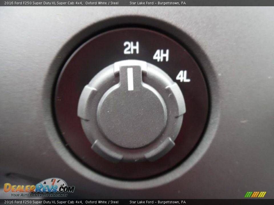 2016 Ford F250 Super Duty XL Super Cab 4x4 Oxford White / Steel Photo #17