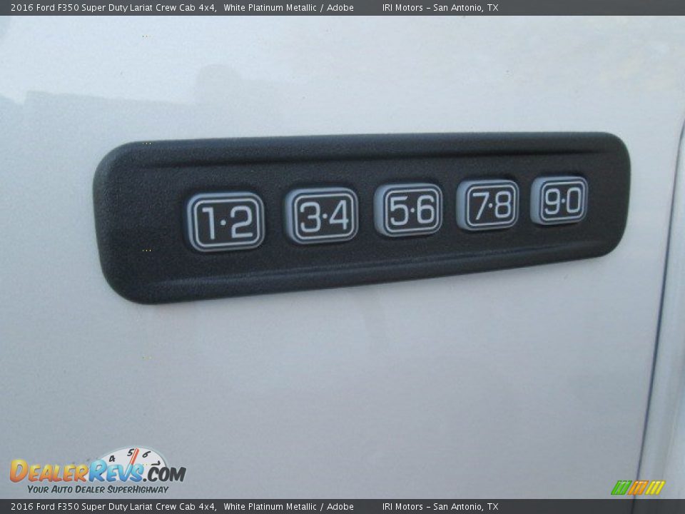 2016 Ford F350 Super Duty Lariat Crew Cab 4x4 White Platinum Metallic / Adobe Photo #11