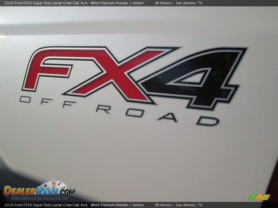2016 Ford F350 Super Duty Lariat Crew Cab 4x4 White Platinum Metallic / Adobe Photo #14