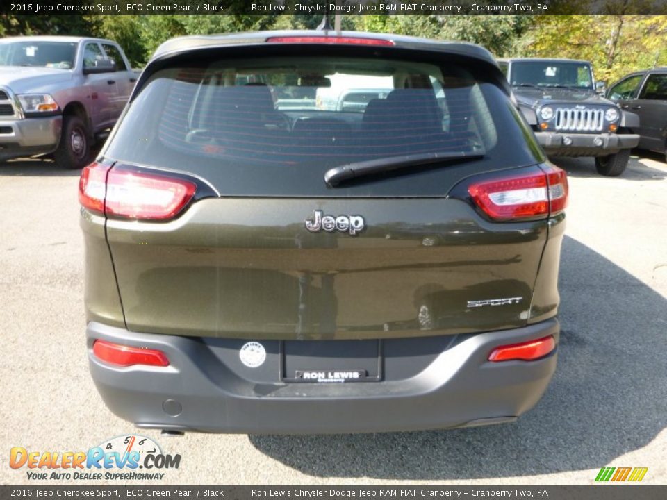 2016 Jeep Cherokee Sport ECO Green Pearl / Black Photo #6