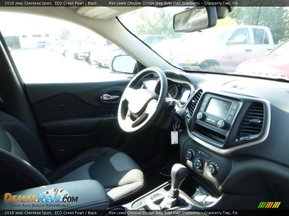 2016 Jeep Cherokee Sport ECO Green Pearl / Black Photo #10