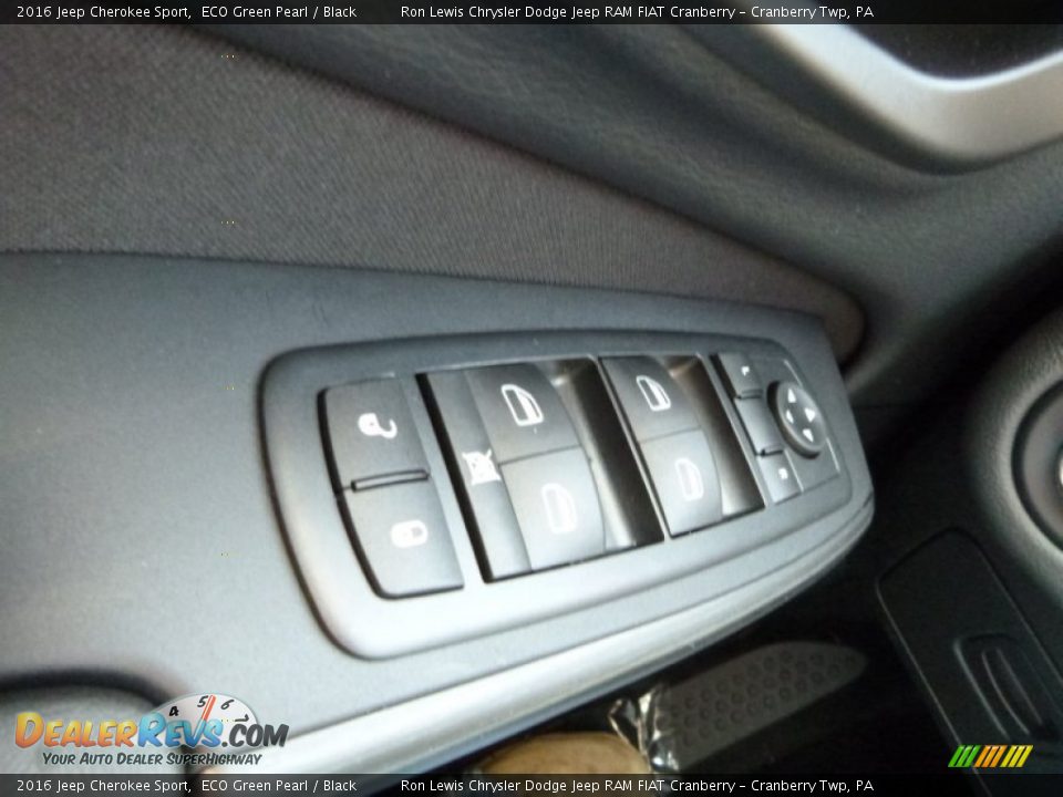 2016 Jeep Cherokee Sport ECO Green Pearl / Black Photo #18