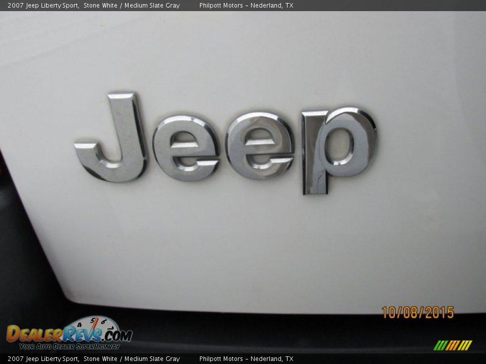 2007 Jeep Liberty Sport Stone White / Medium Slate Gray Photo #13