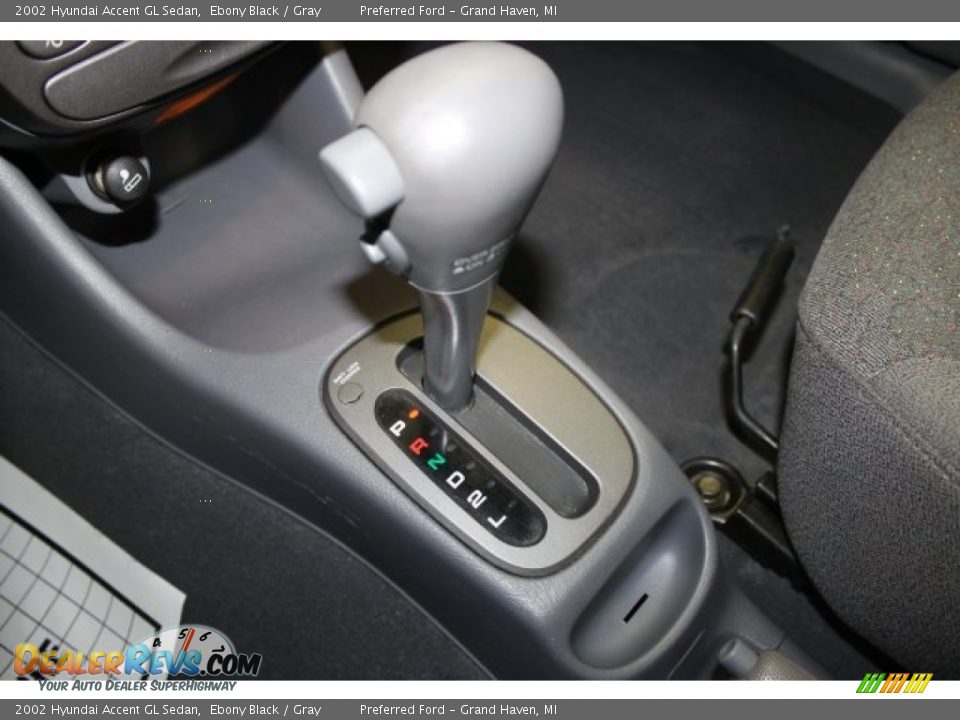 2002 Hyundai Accent GL Sedan Ebony Black / Gray Photo #30