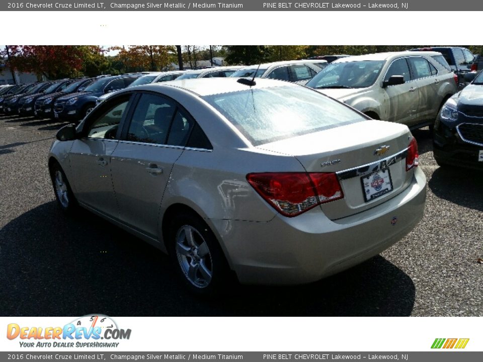 2016 Chevrolet Cruze Limited LT Champagne Silver Metallic / Medium Titanium Photo #4