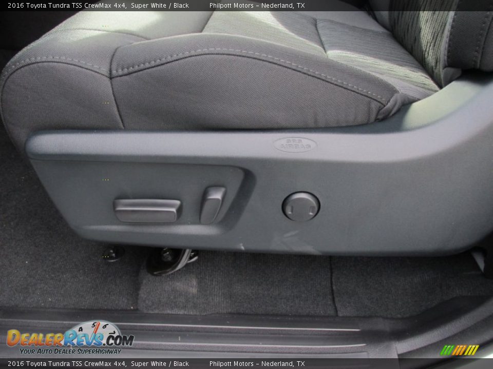 2016 Toyota Tundra TSS CrewMax 4x4 Super White / Black Photo #25