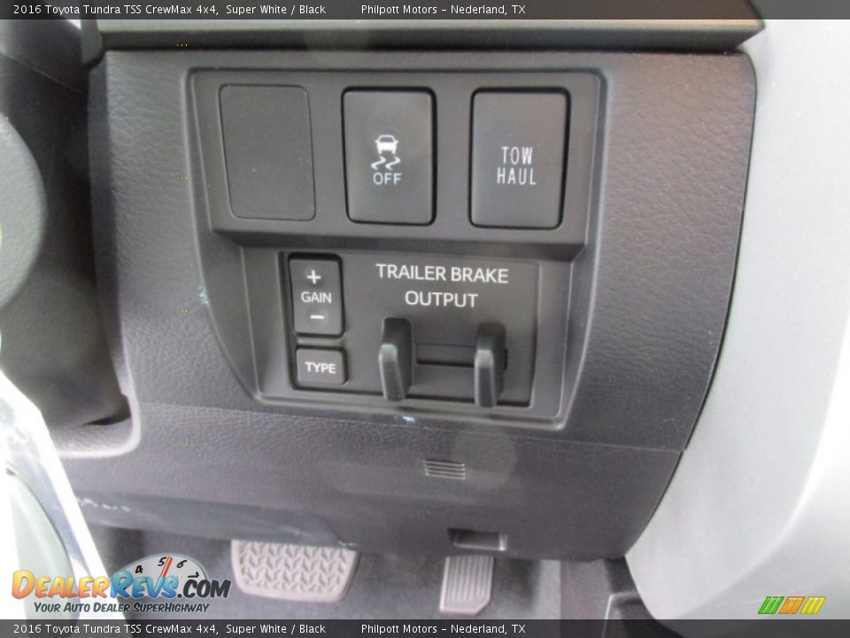 2016 Toyota Tundra TSS CrewMax 4x4 Super White / Black Photo #32