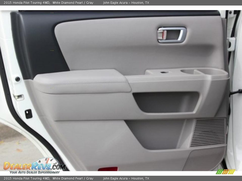 2015 Honda Pilot Touring 4WD White Diamond Pearl / Gray Photo #17