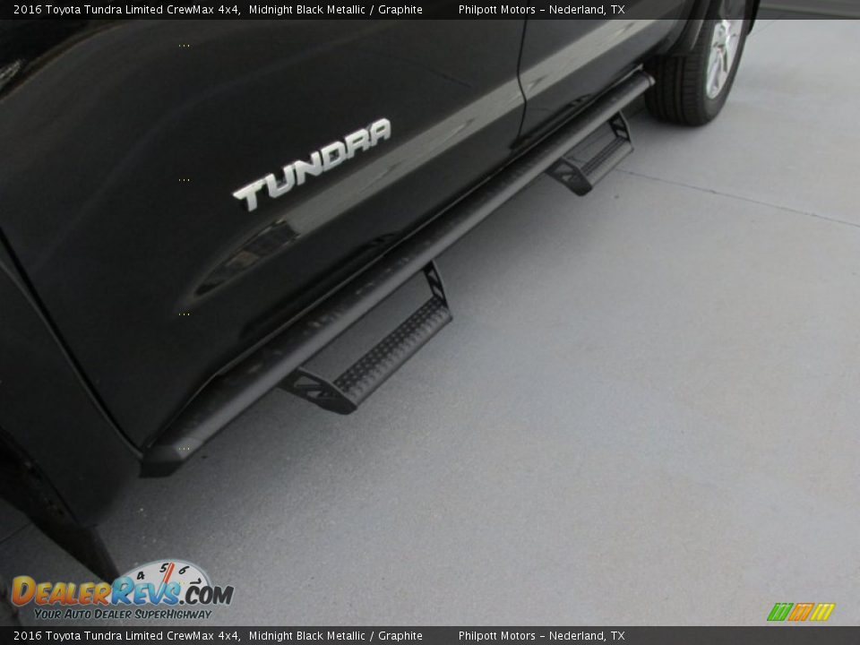 2016 Toyota Tundra Limited CrewMax 4x4 Midnight Black Metallic / Graphite Photo #13