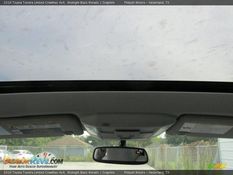 2016 Toyota Tundra Limited CrewMax 4x4 Midnight Black Metallic / Graphite Photo #25