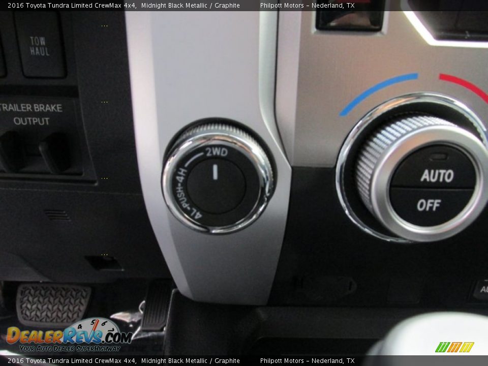 2016 Toyota Tundra Limited CrewMax 4x4 Midnight Black Metallic / Graphite Photo #30