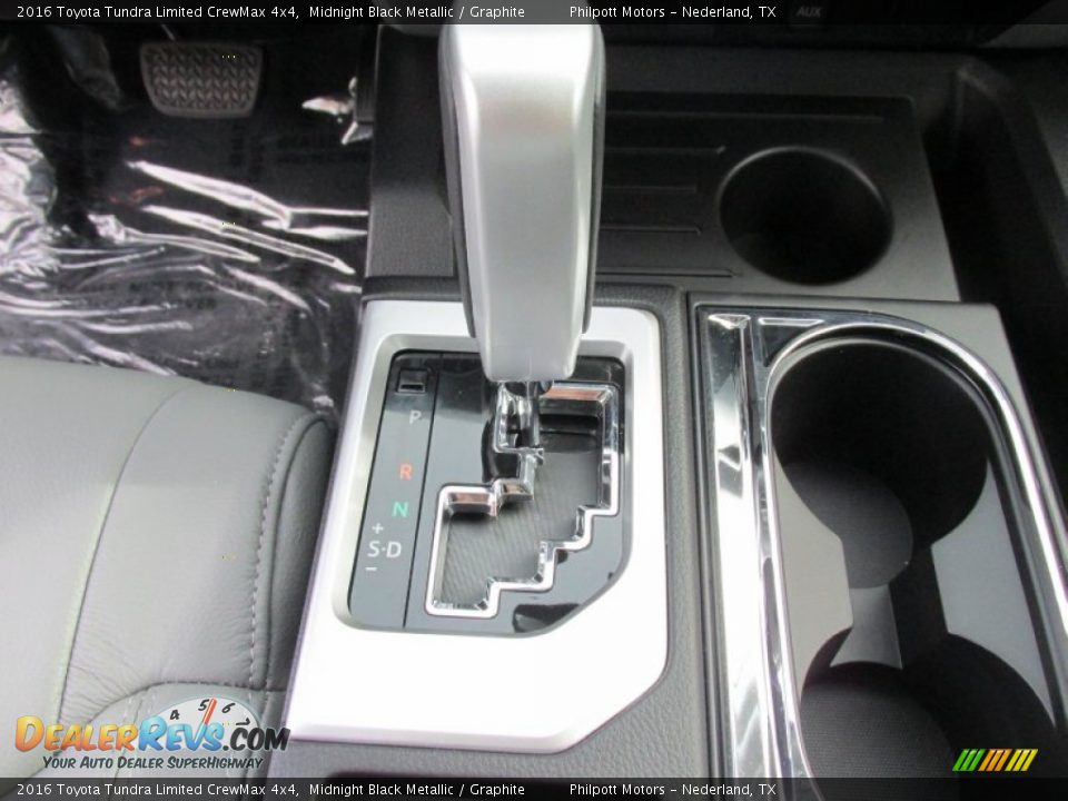 2016 Toyota Tundra Limited CrewMax 4x4 Midnight Black Metallic / Graphite Photo #31