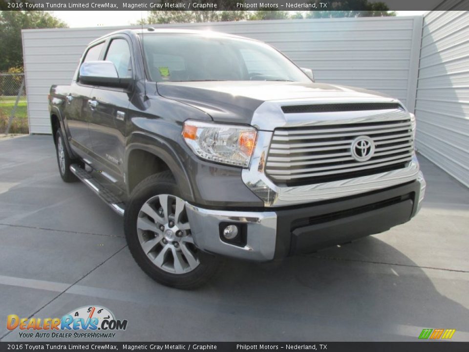 Front 3/4 View of 2016 Toyota Tundra Limited CrewMax Photo #2
