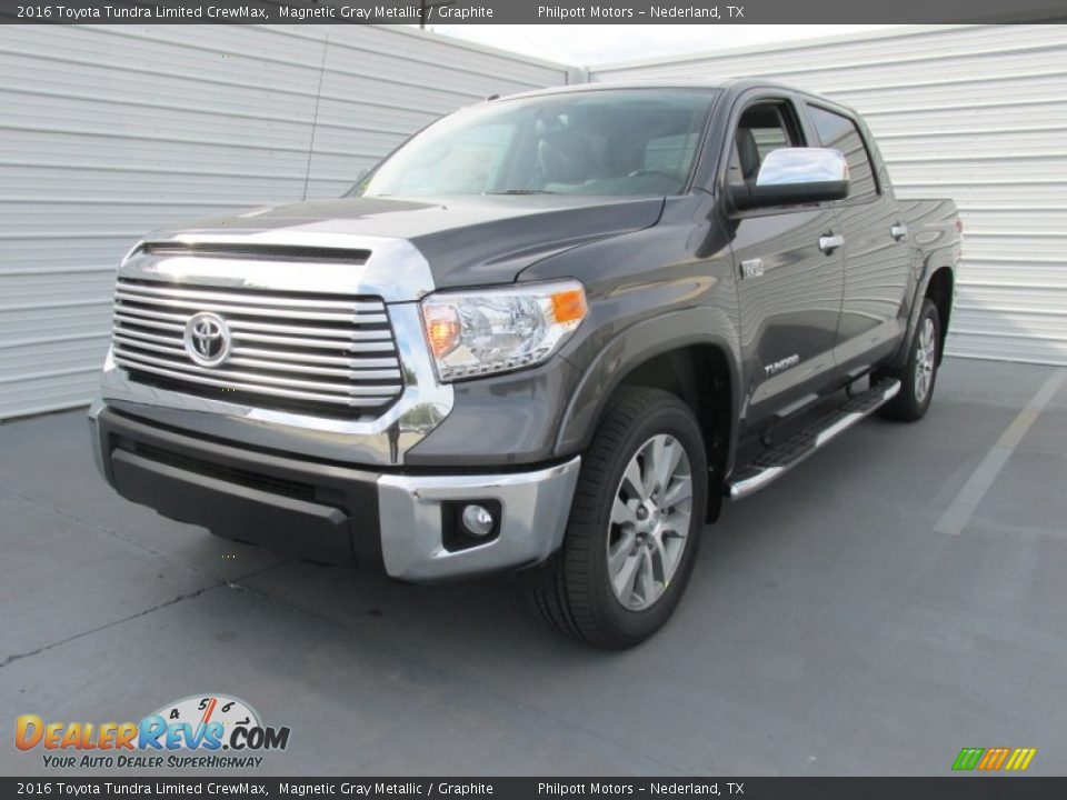 Front 3/4 View of 2016 Toyota Tundra Limited CrewMax Photo #7