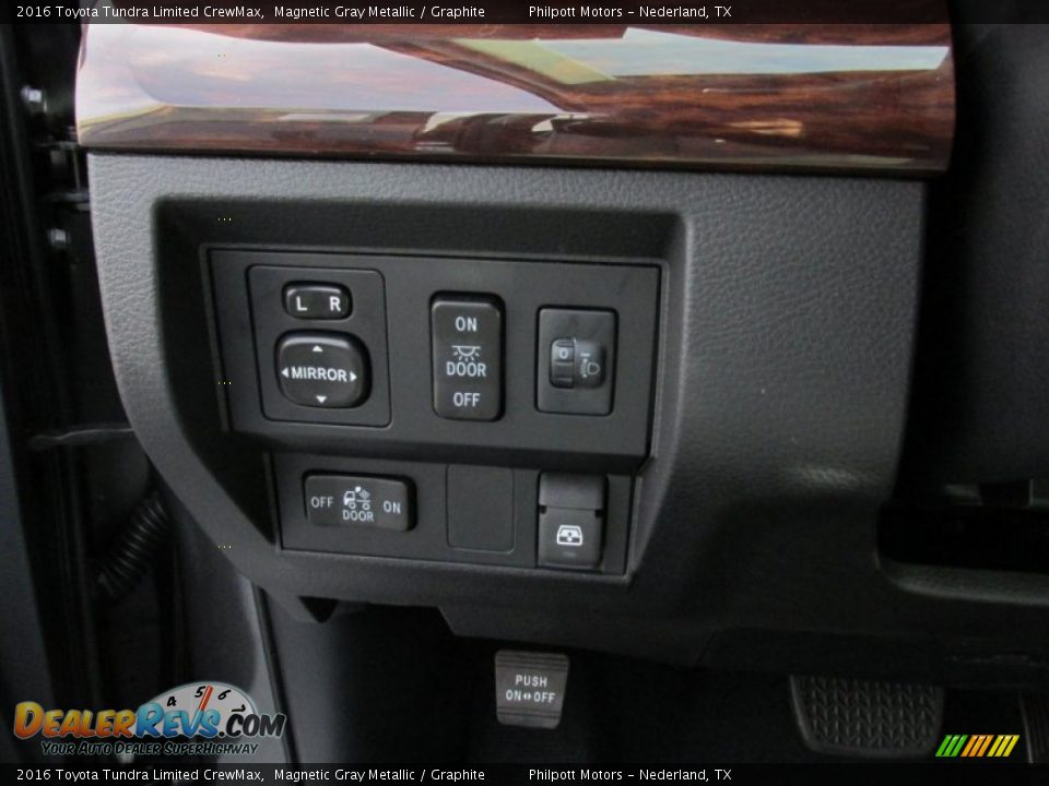 Controls of 2016 Toyota Tundra Limited CrewMax Photo #33