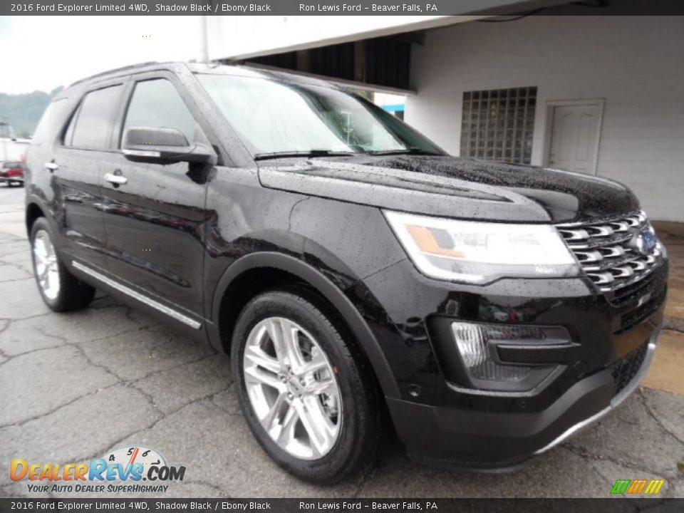 Front 3/4 View of 2016 Ford Explorer Limited 4WD Photo #8
