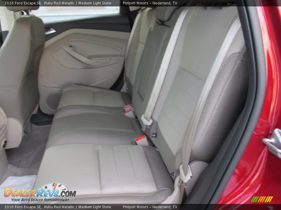 2016 Ford Escape SE Ruby Red Metallic / Medium Light Stone Photo #18